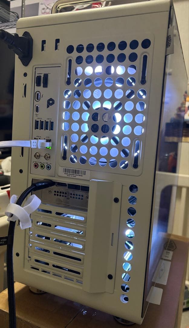 265KF、RTX5070ti搭載、自作デスクトップPC