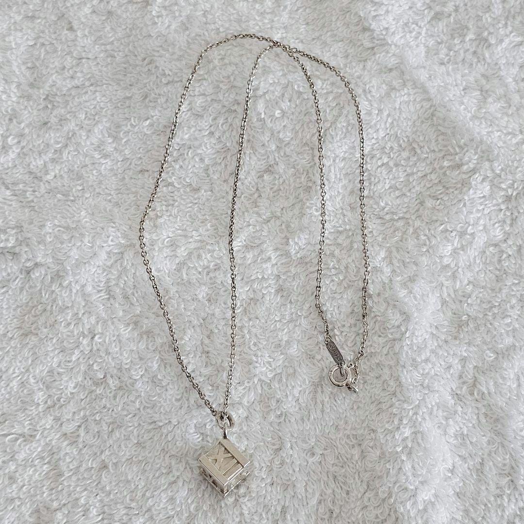 Tiffany & Co. シルバーアトラスキューブペンダント