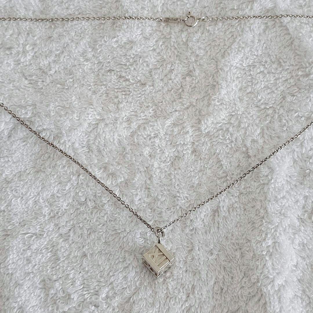 Tiffany & Co. シルバーアトラスキューブペンダント
