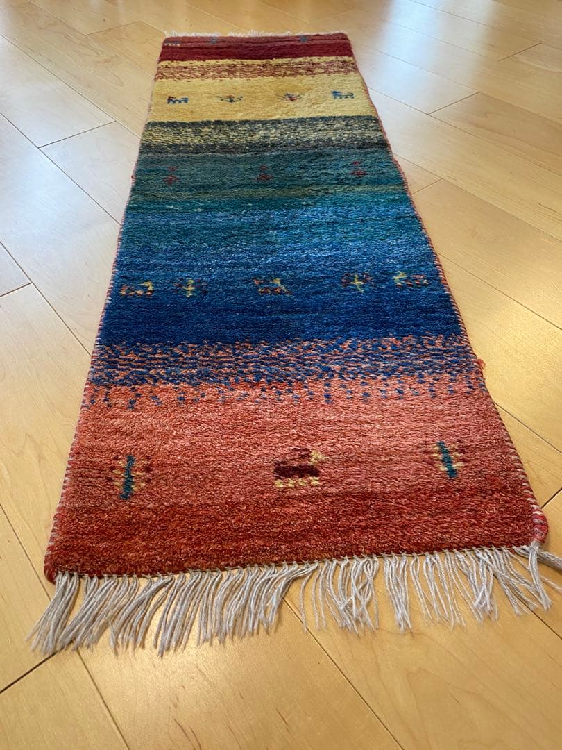 【クリスマスまで値下げ中】イラン製ギャッベ 縦長マットサイズ(40×117)