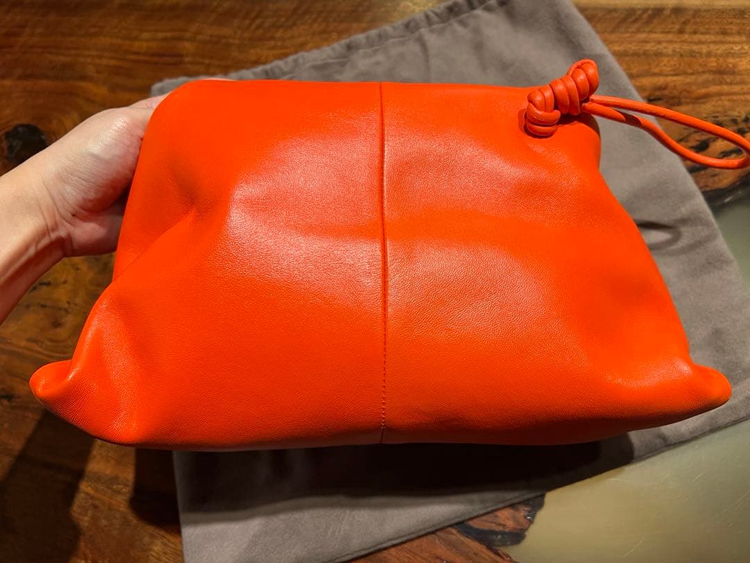 BOTTEGA VENETA　トライアングル　クラッチバッグ美品