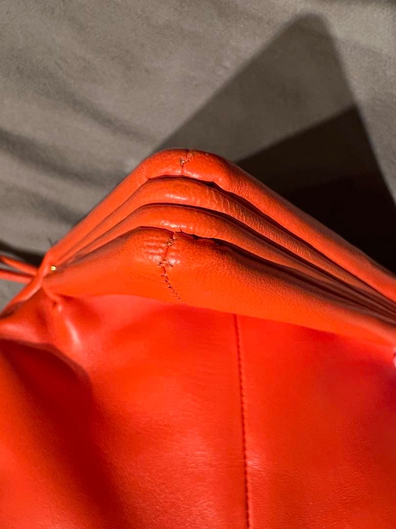 BOTTEGA VENETA　トライアングル　クラッチバッグ美品