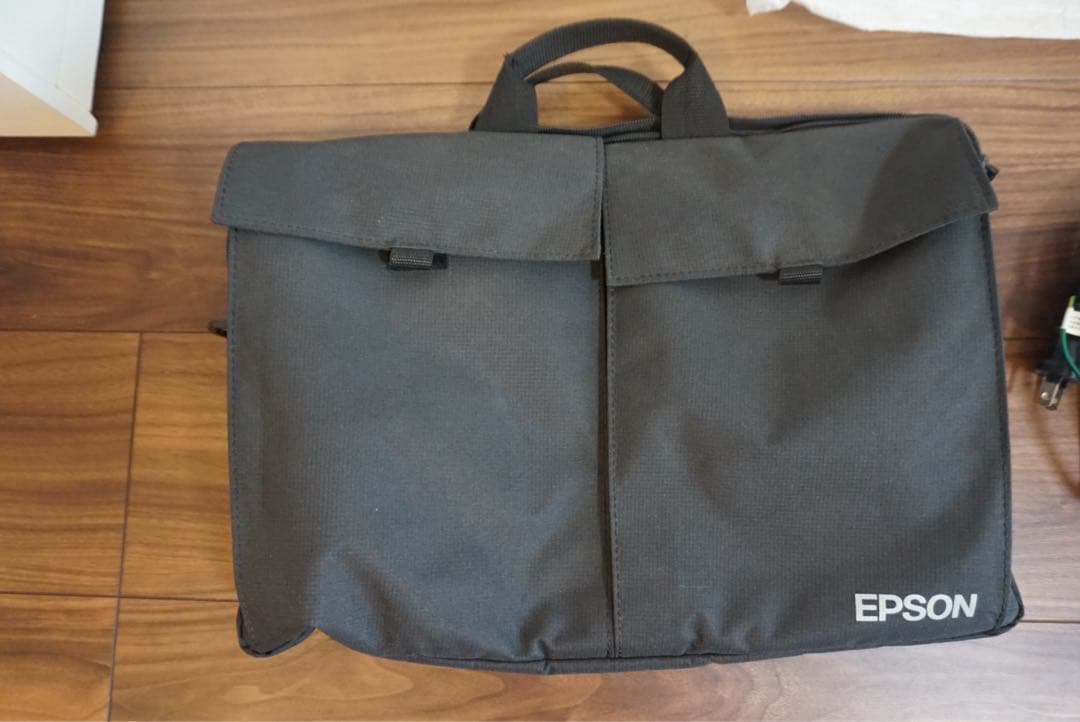 EPSON EB-1761W プロジェクター本体