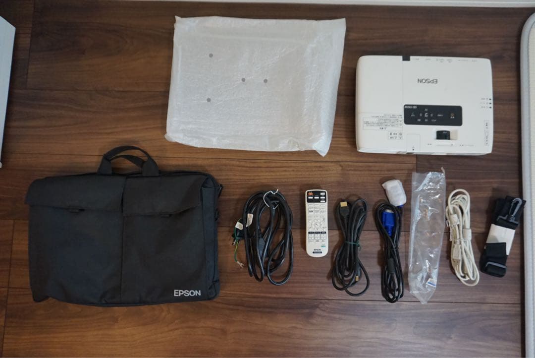 EPSON EB-1761W プロジェクター本体