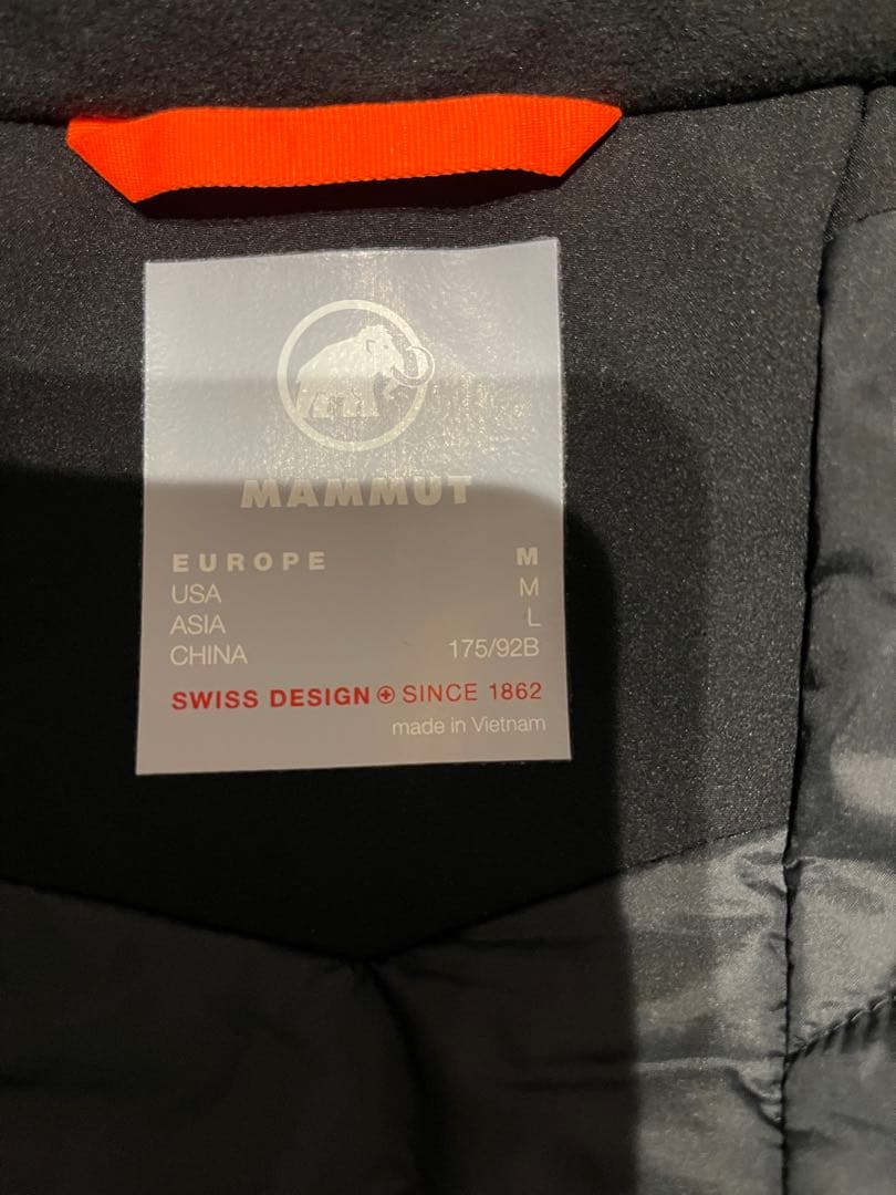 【新品】マムート ストーニー ハードシェル サーモ ジャケット 中綿入りタイプ