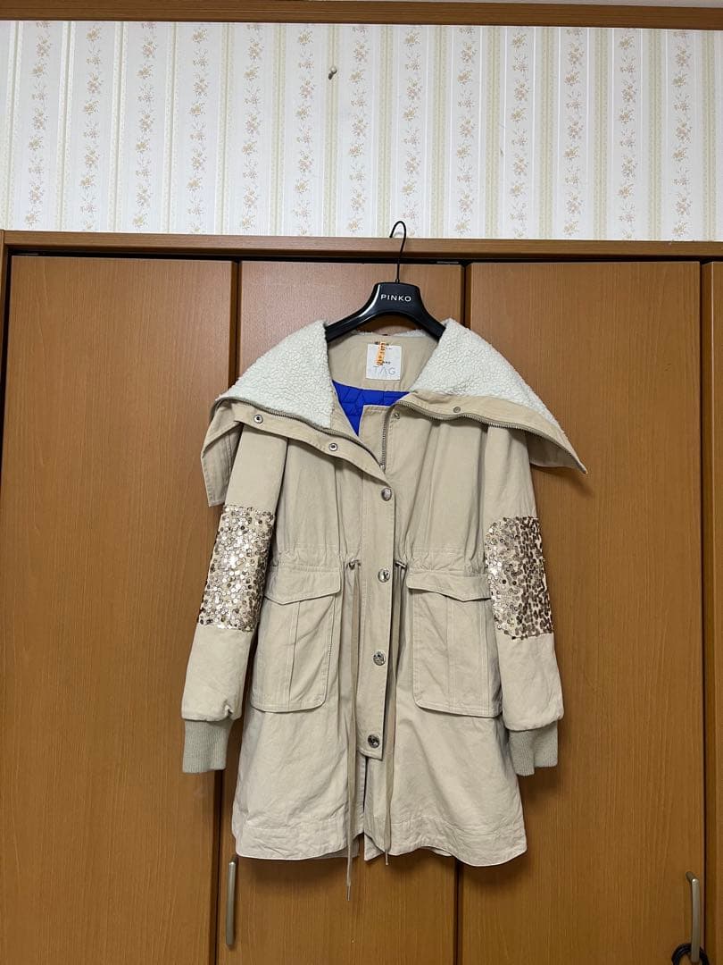 pinko ベージュ フード付き