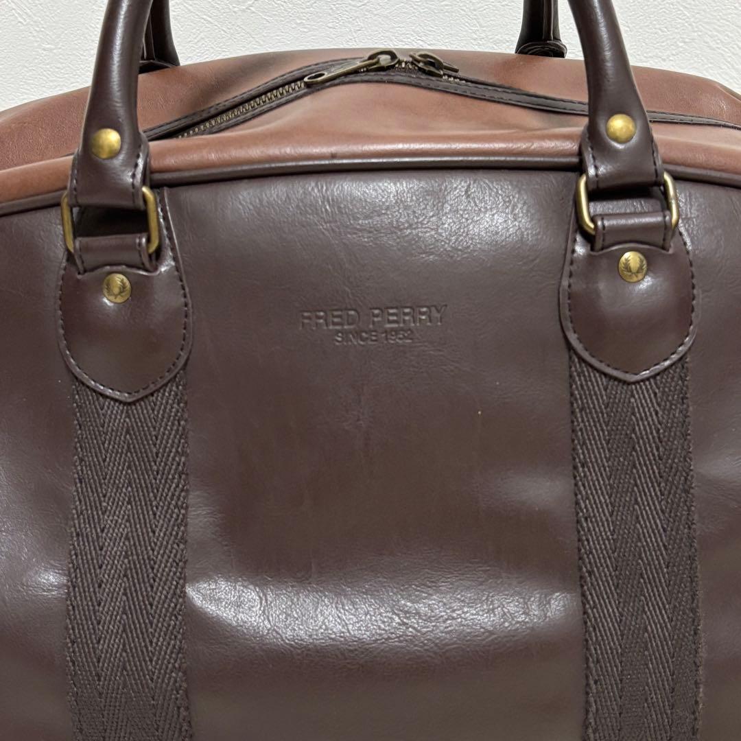 【美品】フレッドペリー ボストンバッグ オールレザー 月桂冠