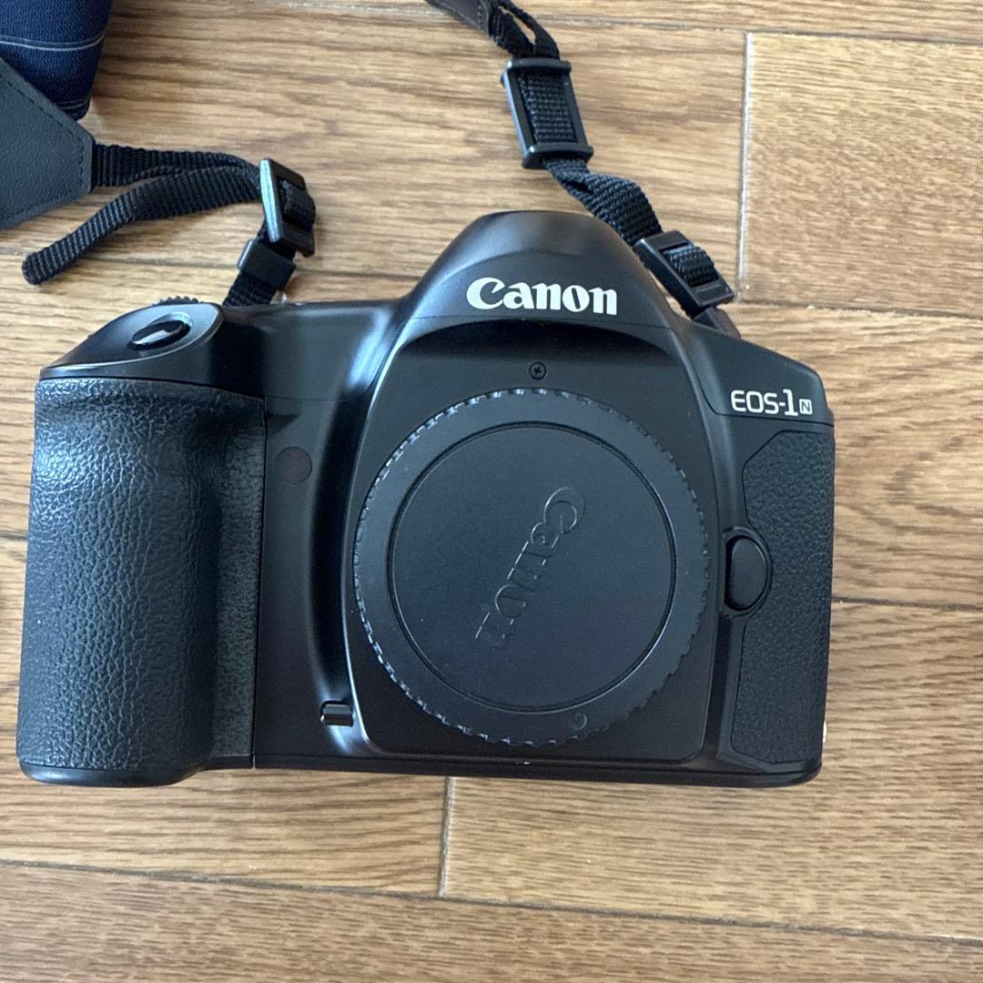Canon EOS-1N フィルム一眼レフカメラ　レンズ付き(ジャンク品)