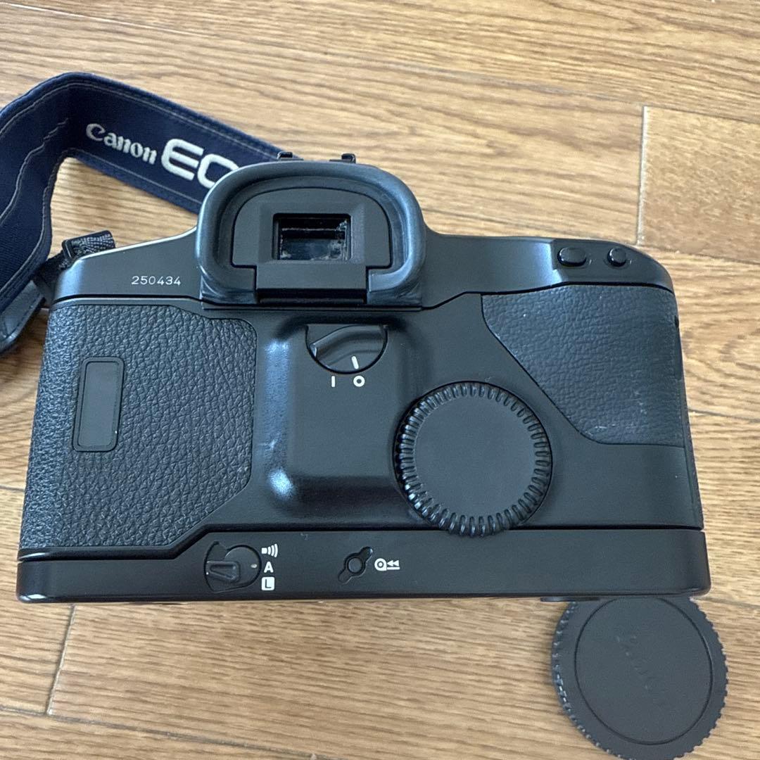 Canon EOS-1N フィルム一眼レフカメラ　レンズ付き(ジャンク品)