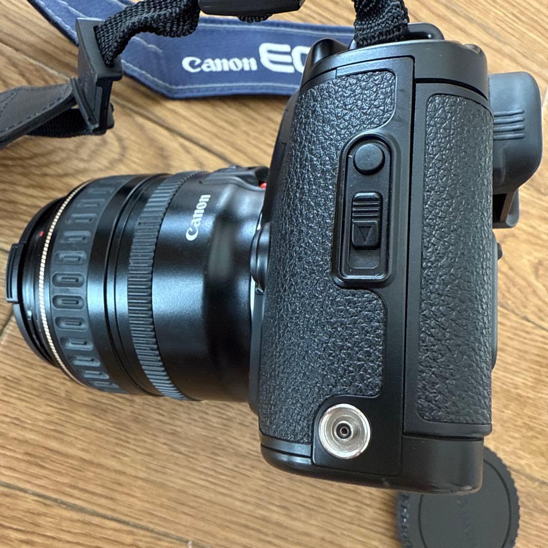 Canon EOS-1N フィルム一眼レフカメラ　レンズ付き(ジャンク品)