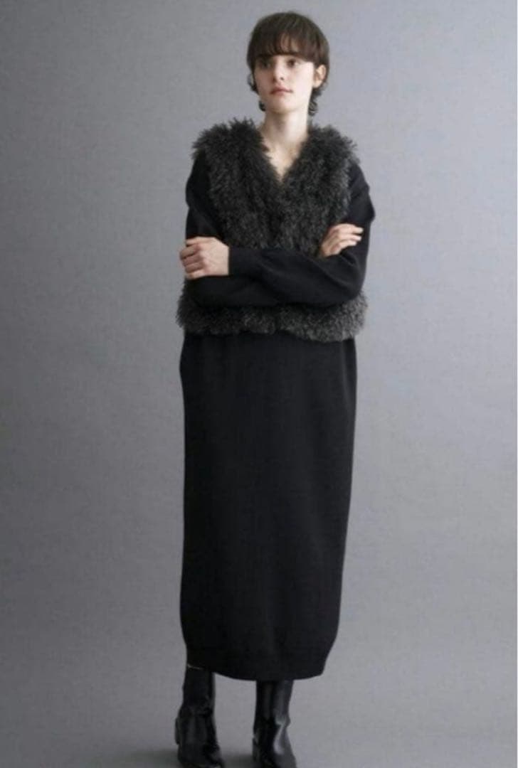 今期完売　three dots ウェイビーファー ショートジレ Wavy fur