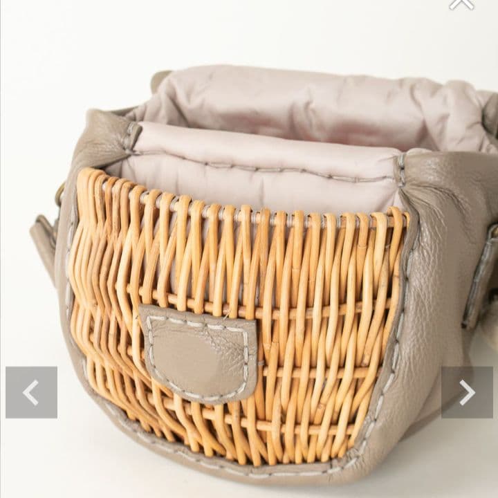 ebagosフニュ・シュリンクボディバックS