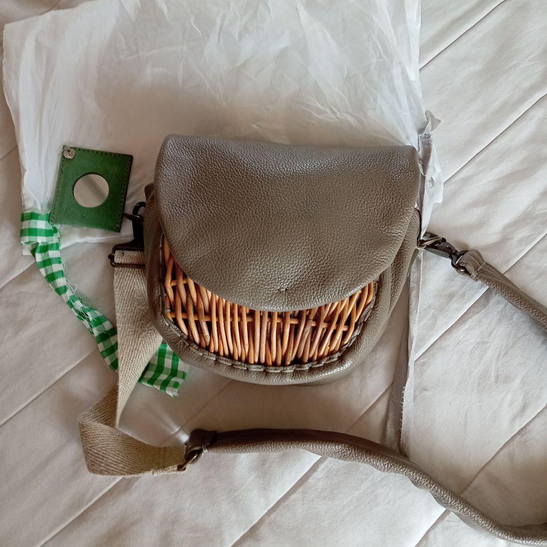 ebagosフニュ・シュリンクボディバックS