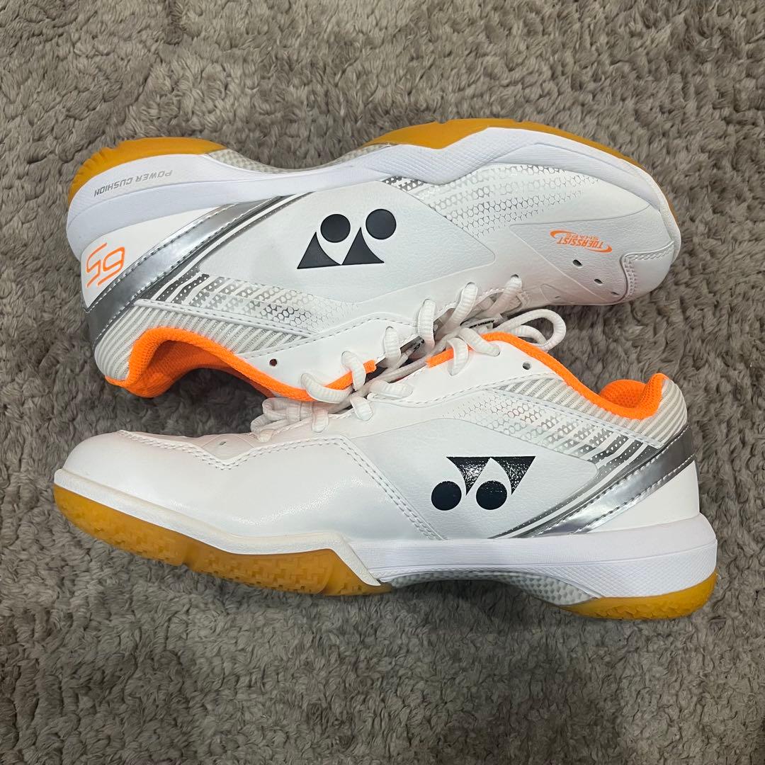 YONEX SHB65Z3W バドミントンシューズ ホワイト/オレンジ 25cm