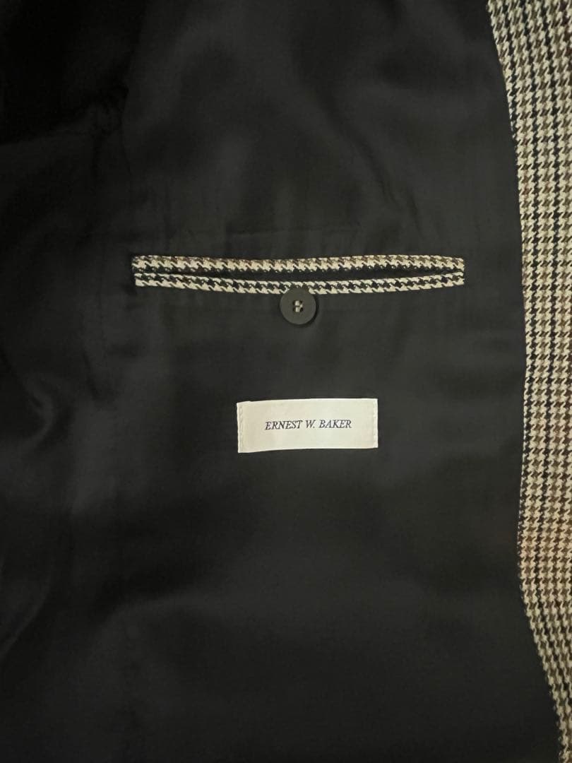 ernest w baker ジャケット