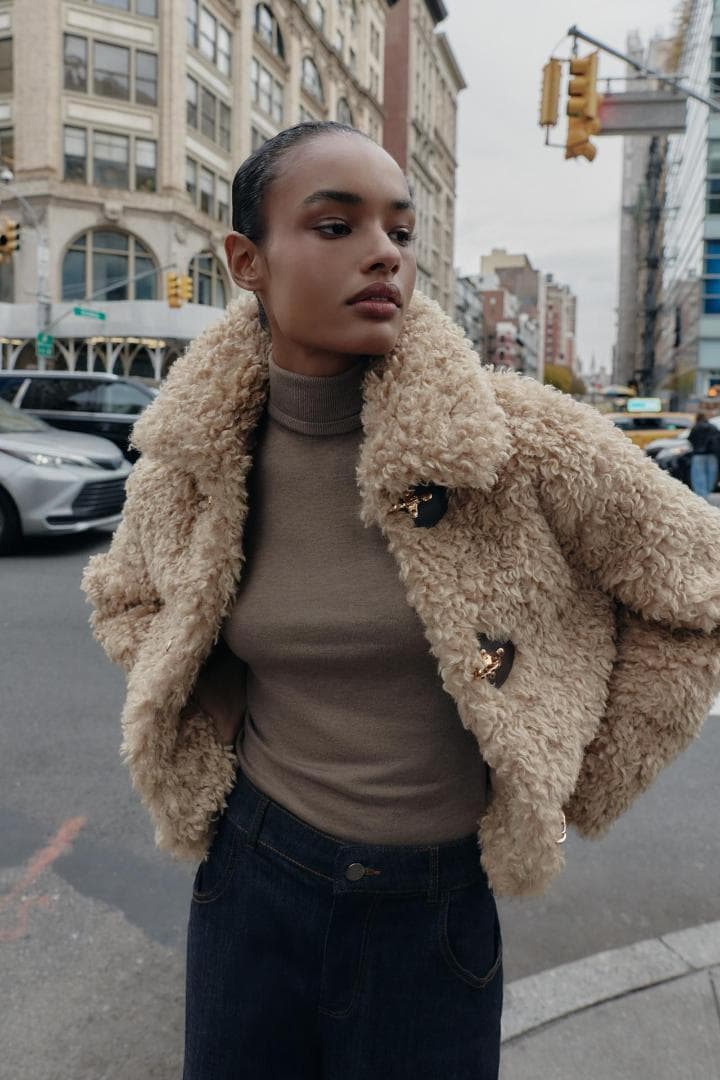 【完売品】 ZARA トグルボタン フェイクファージャケット L