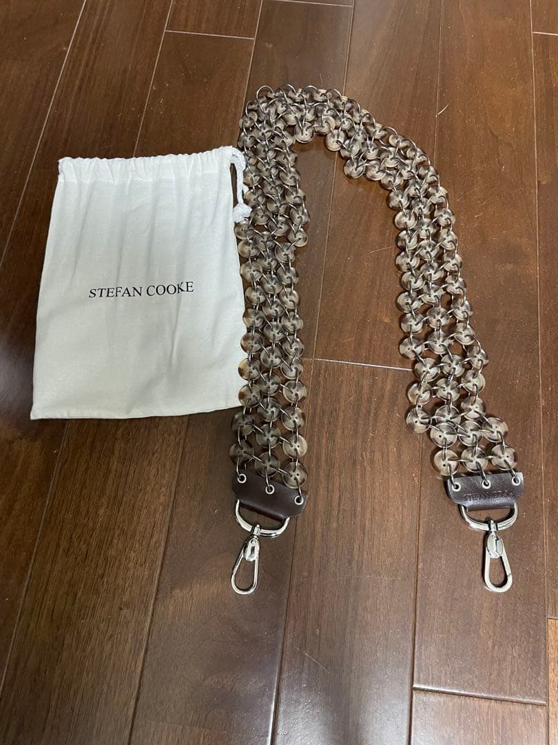 Stefan Cooke Button Strapショルダーストラップ ブラウン