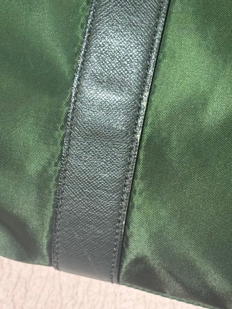 プラダ　トラベル・バッグ