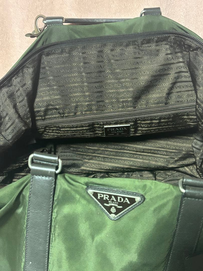 プラダ　トラベル・バッグ