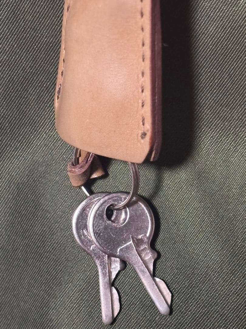 プラダ　トラベル・バッグ