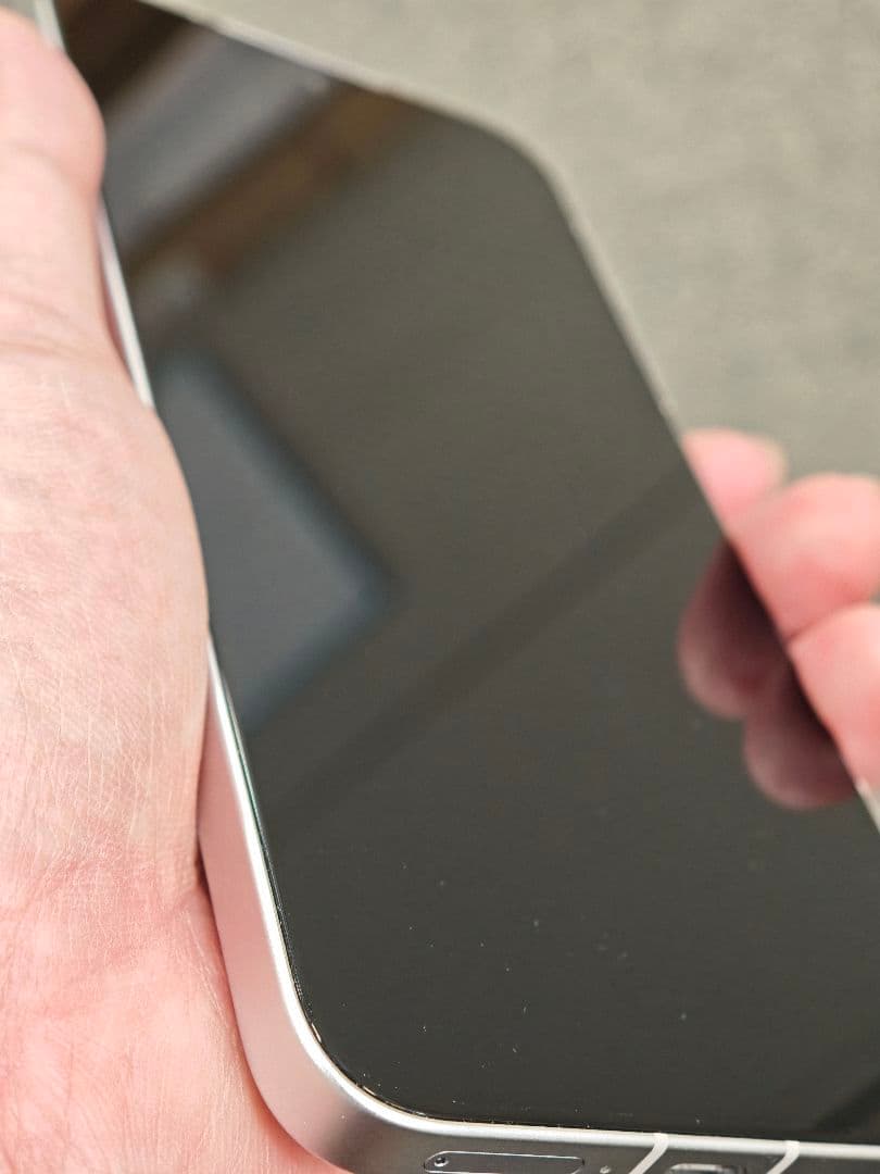 ☆Xiaomi POCO F7 256GB　シルバー　美品☆