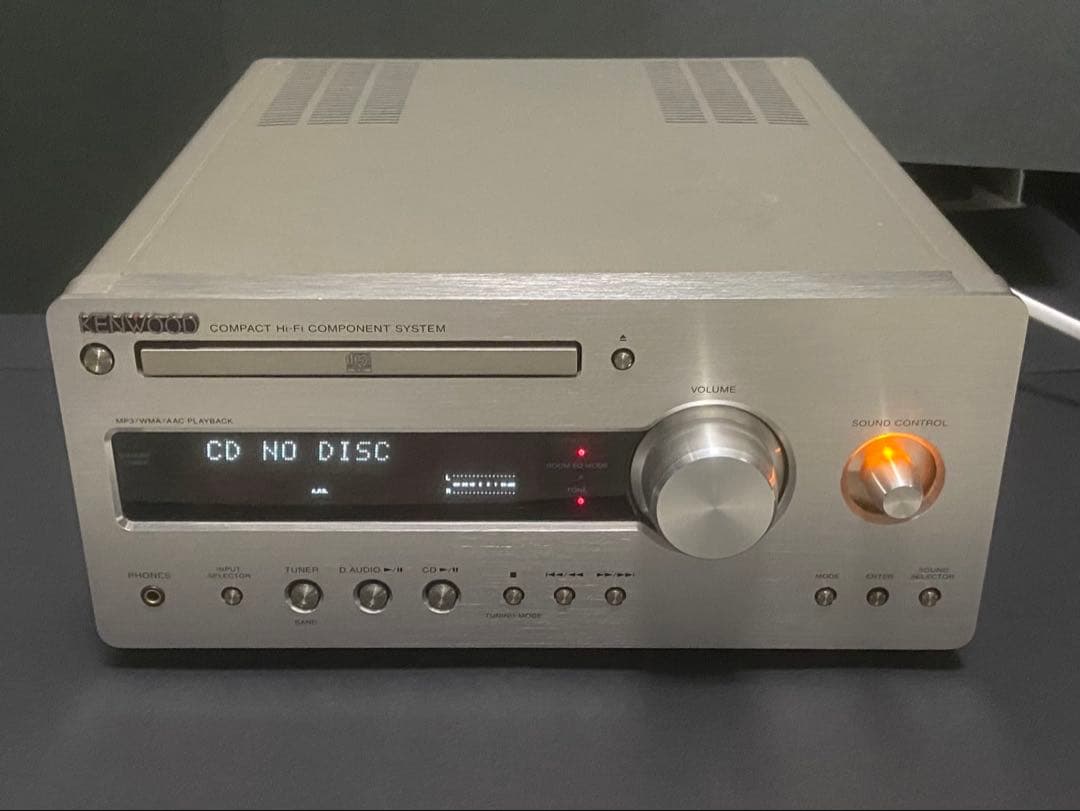 ケンウッド　フルデジタルプリアンプ　R-K711 CD レシーバー