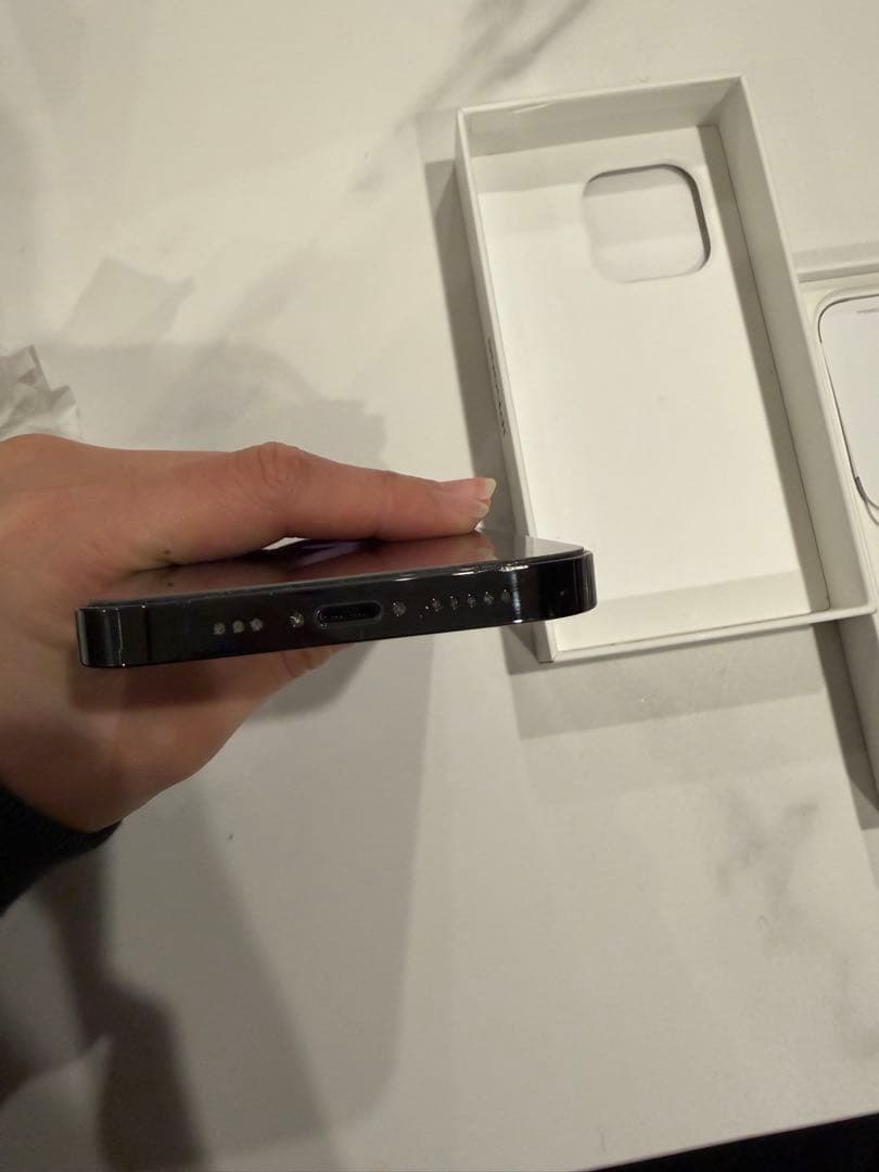 Apple iPhone 14proブラック 本体