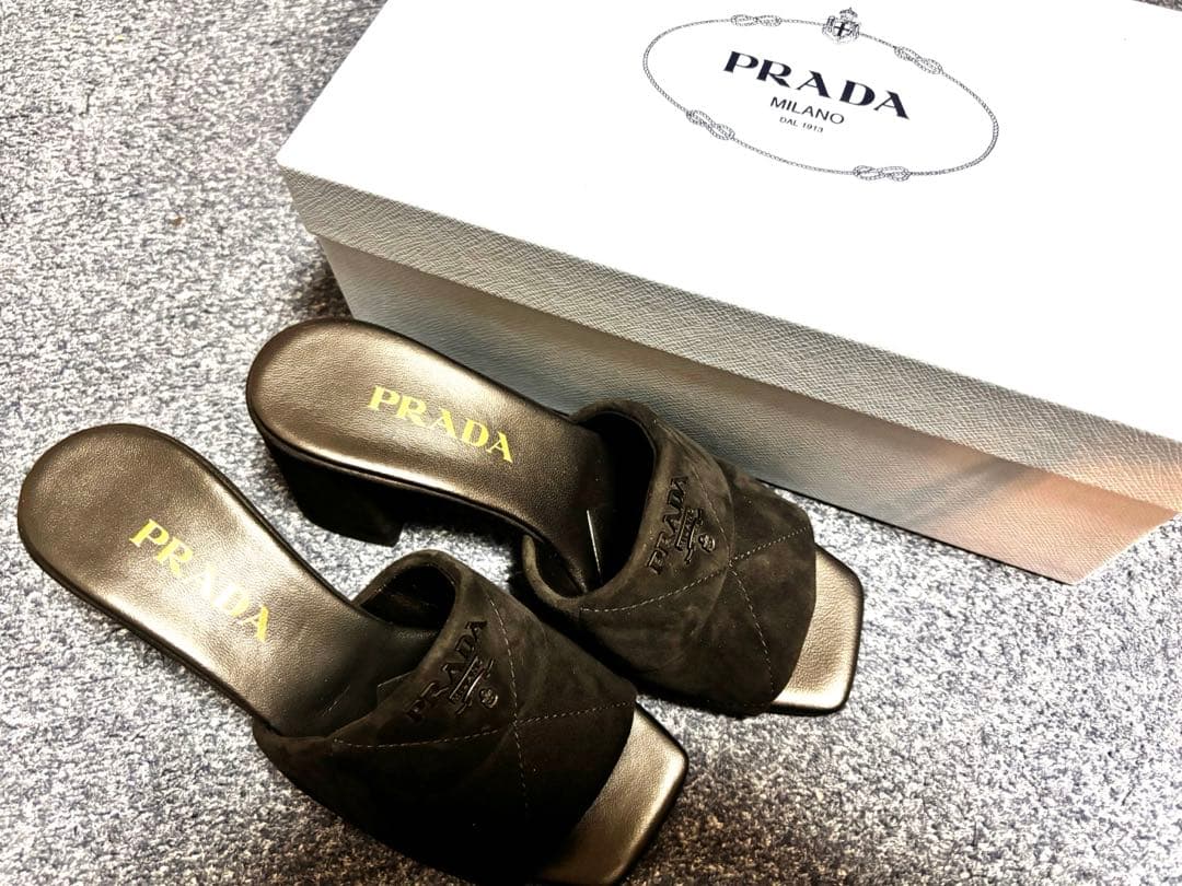 新品PRADA ステッチ￼スエード￼サンダル ブラック 1XX583 37