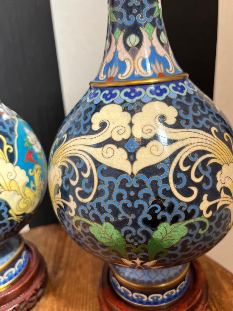 中国七宝焼　花瓶　一対　アンティーク　骨董品　孔雀　台座付き　大ぶり