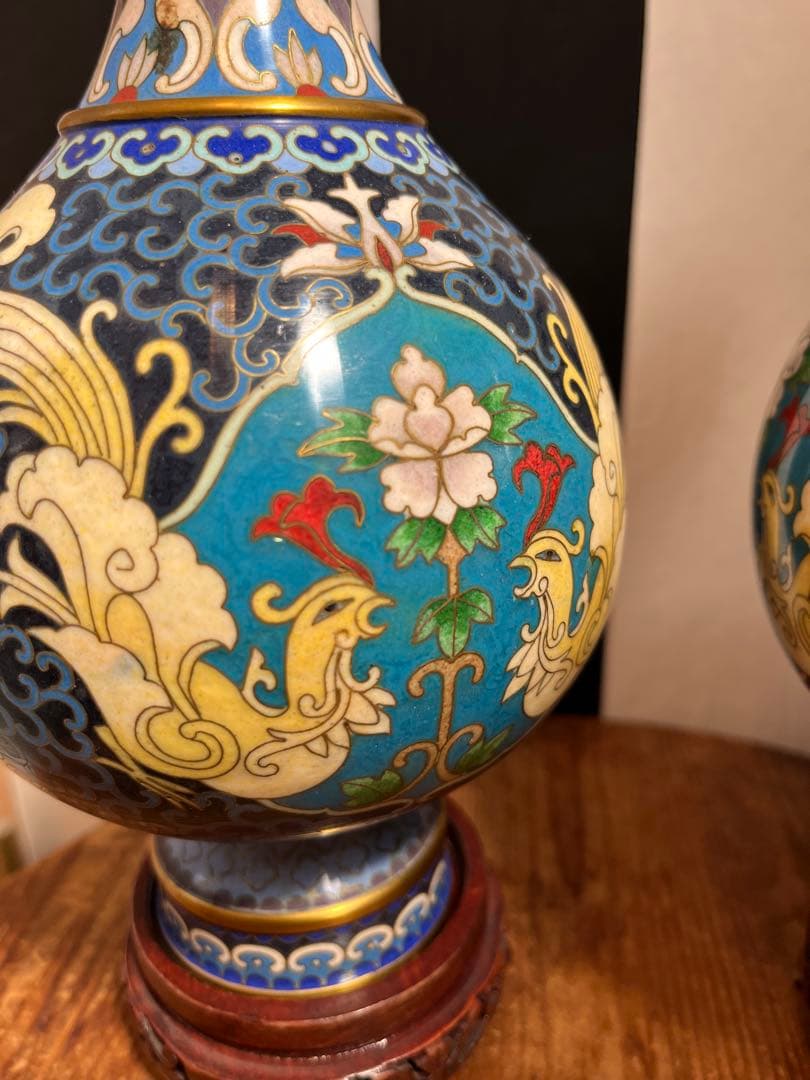 中国七宝焼　花瓶　一対　アンティーク　骨董品　孔雀　台座付き　大ぶり