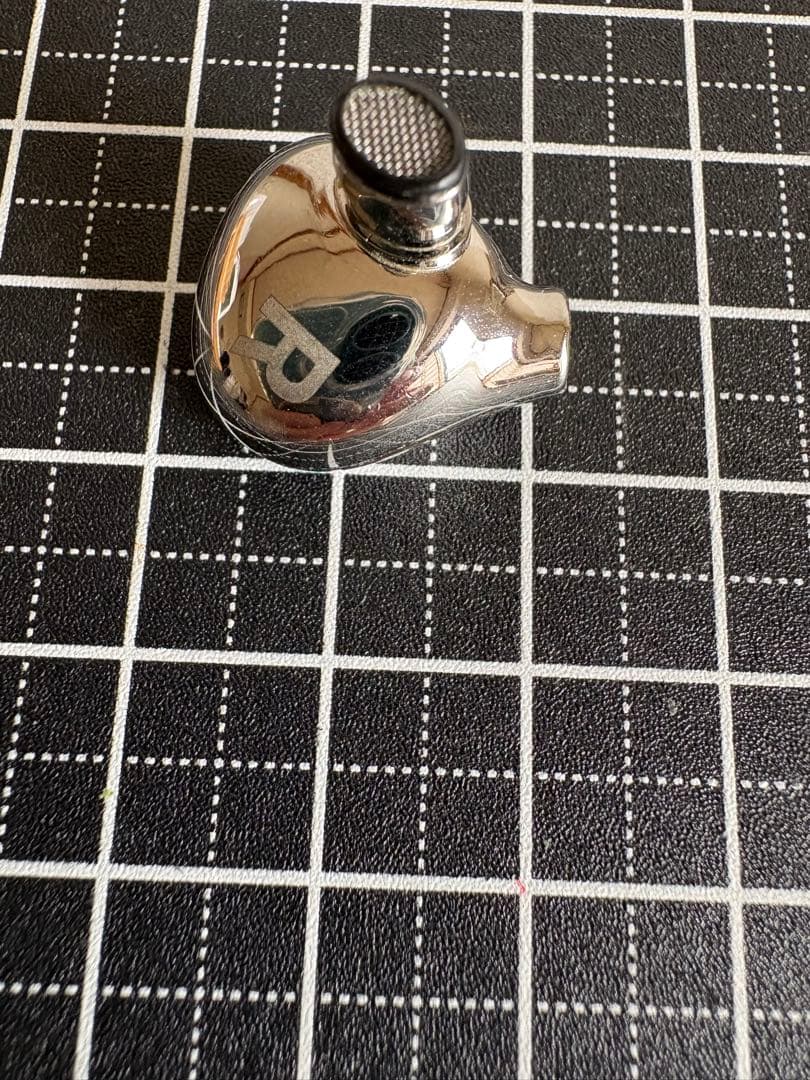 イッシー専用　XELENTO remote 有線イヤホン