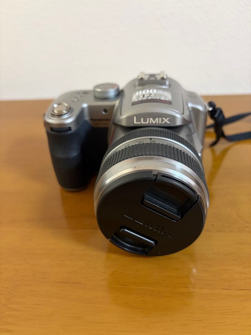 Panasonic　LUMIX　DMC-FZ30　デジタルカメラ