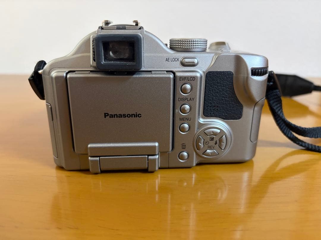 Panasonic　LUMIX　DMC-FZ30　デジタルカメラ