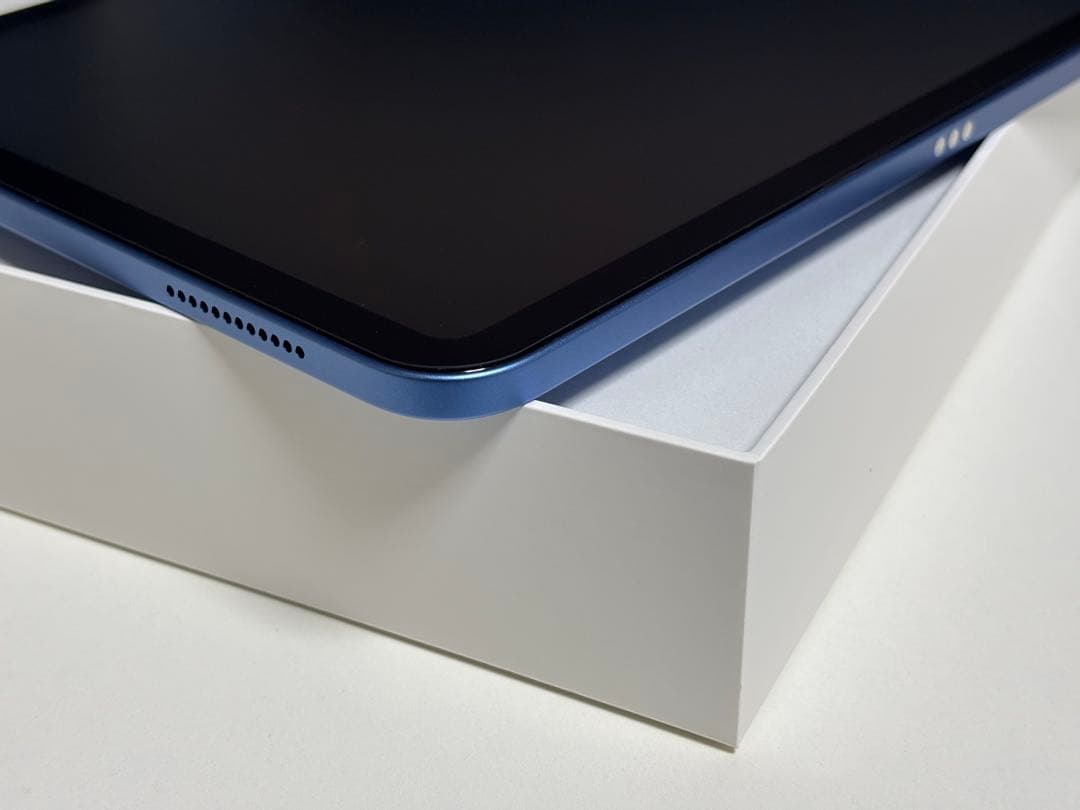 iPad(A16)Wi-Fi 128GB Blue ケース・フィルムセット