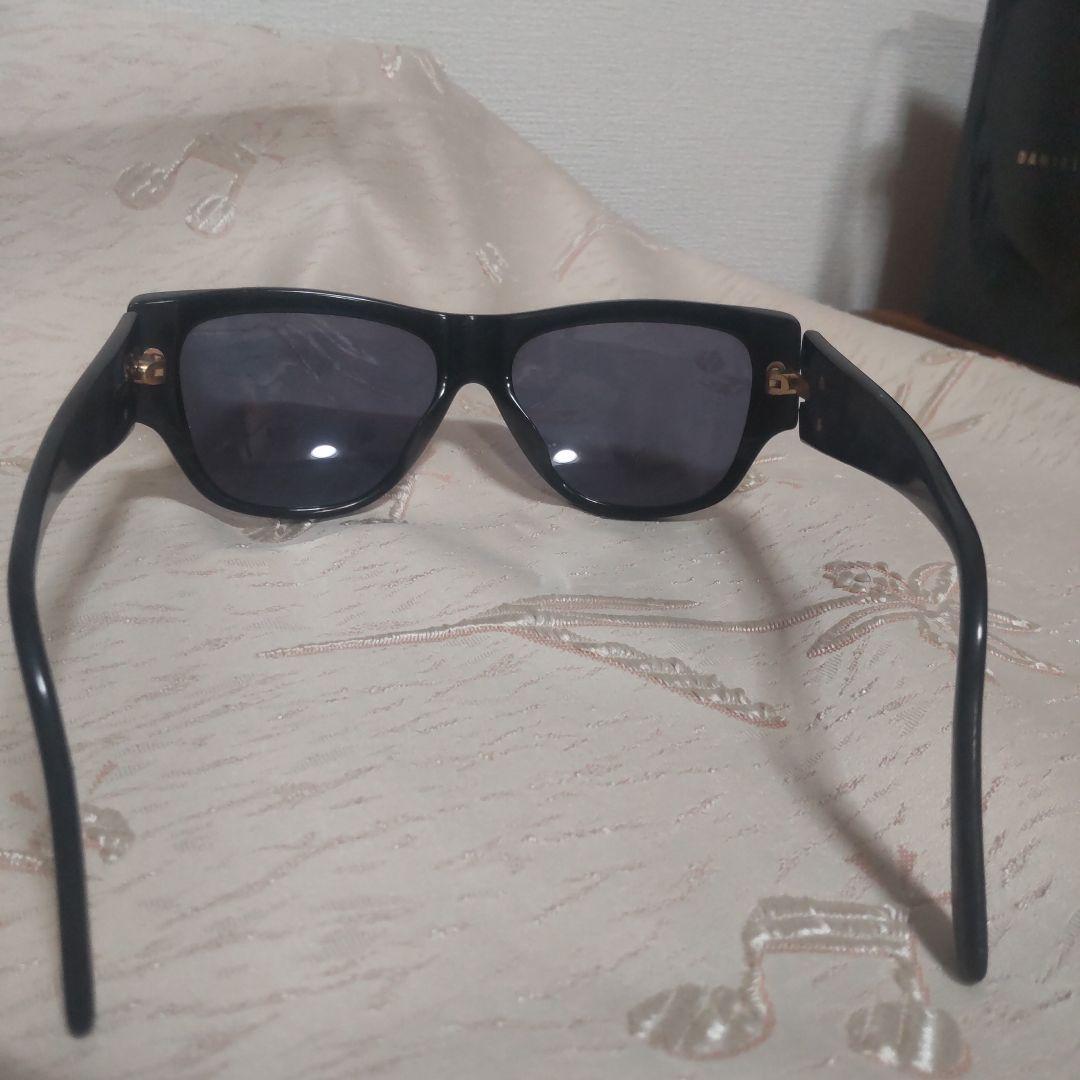 Chanel ブラック キャットアイ サングラス