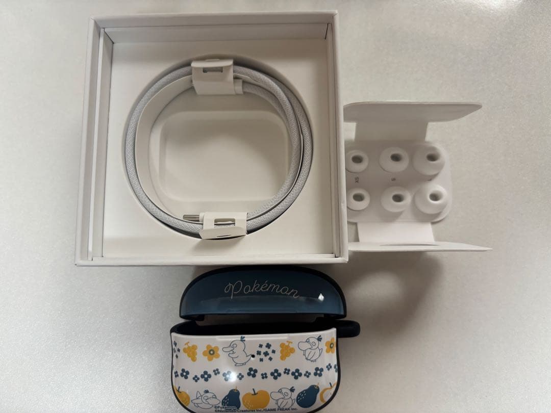 Apple AirPods Pro 第2世代(ケース付)