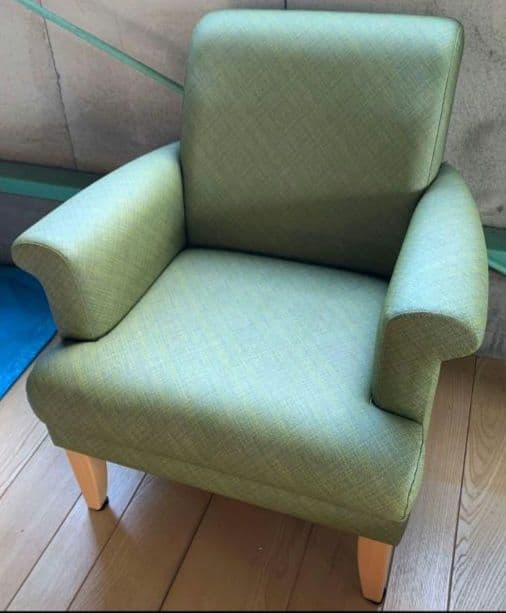 【タイムセール】Oliver1人掛けソファ　ナチュラルグリーン　シングルソファ