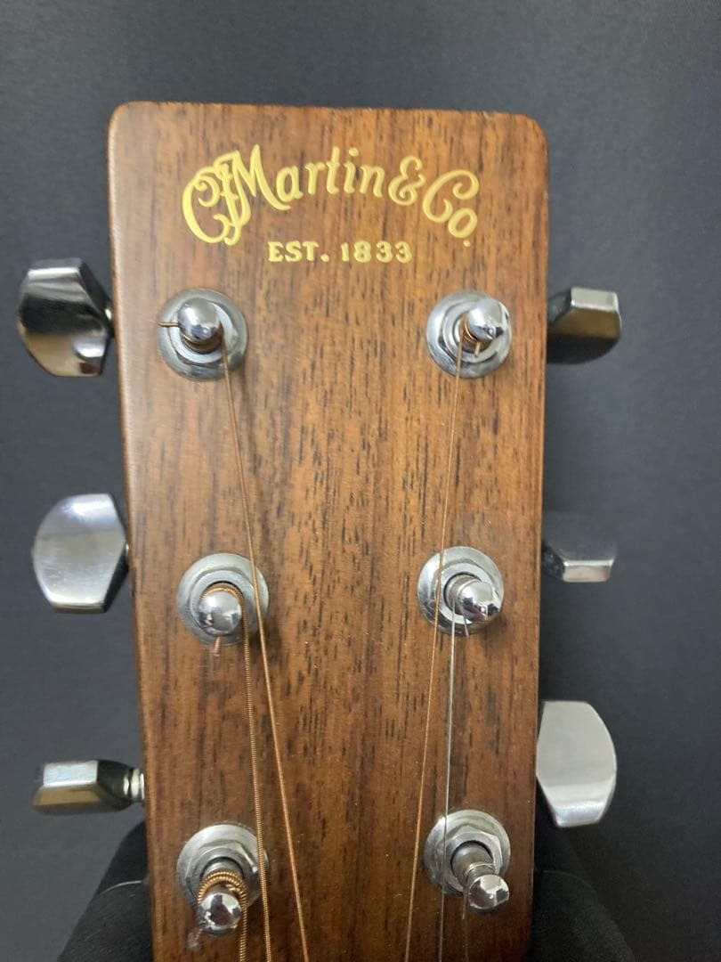 Martin D-28 1994年製　サイド割れ補修跡有り