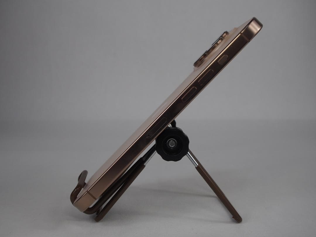 【香港版】iPhone 16 Pro Max デザートチタニウム 256GB