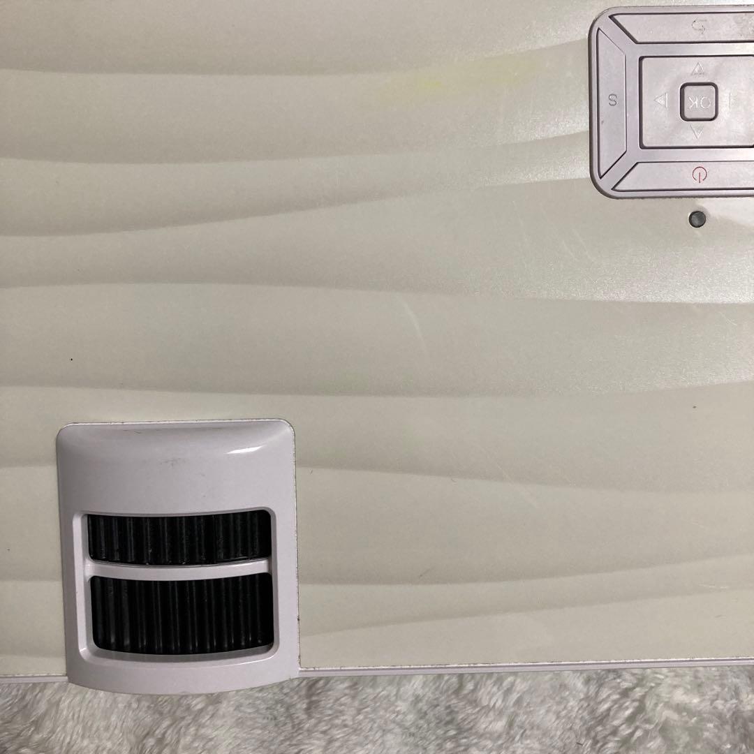 ホワイト プロジェクター 本体 電源ケーブル付き