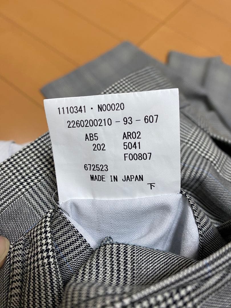 Aquascutum グレー チェック柄 スーツ　AB5