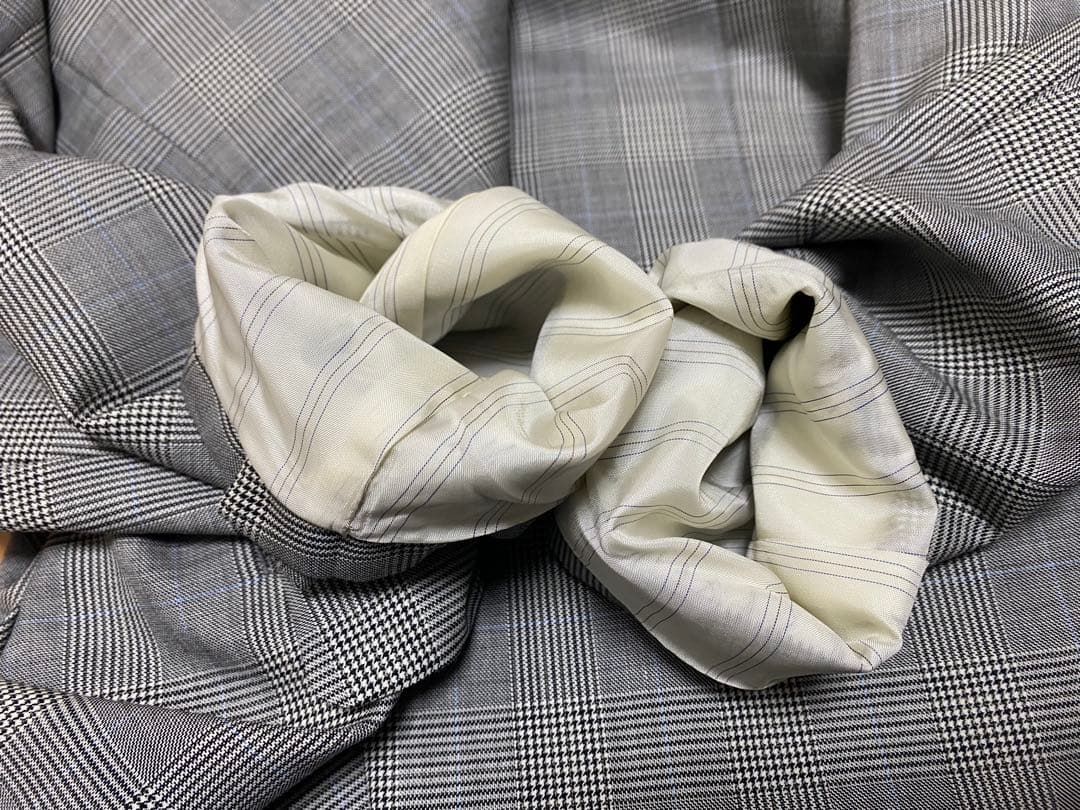 Aquascutum グレー チェック柄 スーツ　AB5