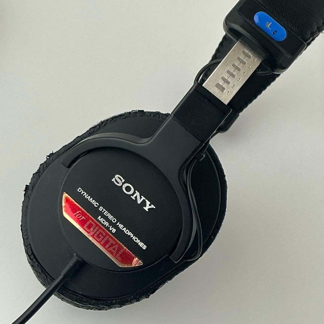 SONY MDR-V6 モニターヘッドホン【現在入手困難】