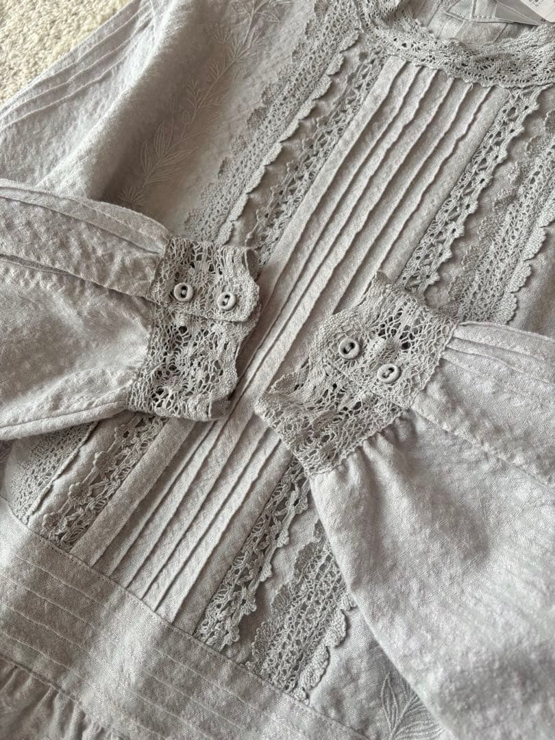 新品　TSUHARU ツハル　チェック織りレース刺繍ワンピース　グレー