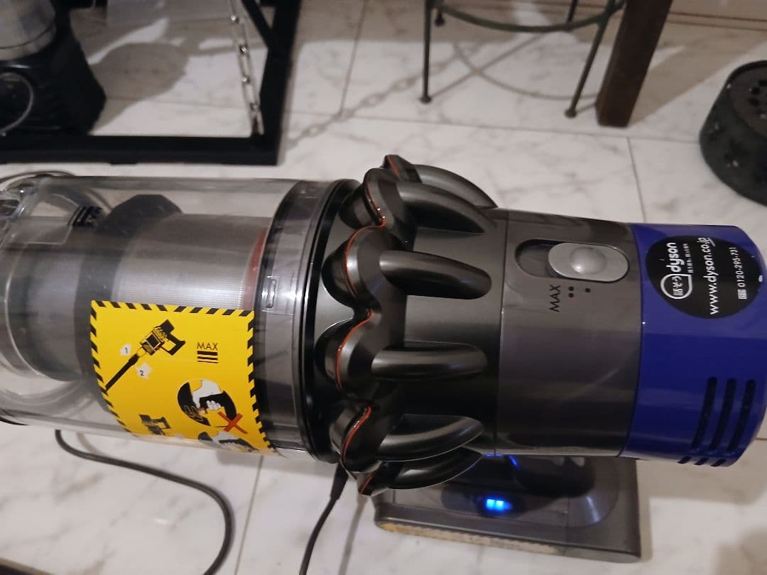 Dyson V10 Fluffy 本体一式 動作確認済