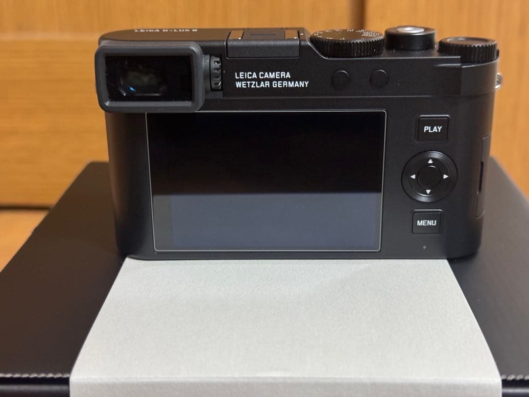 Leica D-Lux 8コンパクトデジタルカメラ （レンズフィルター付）