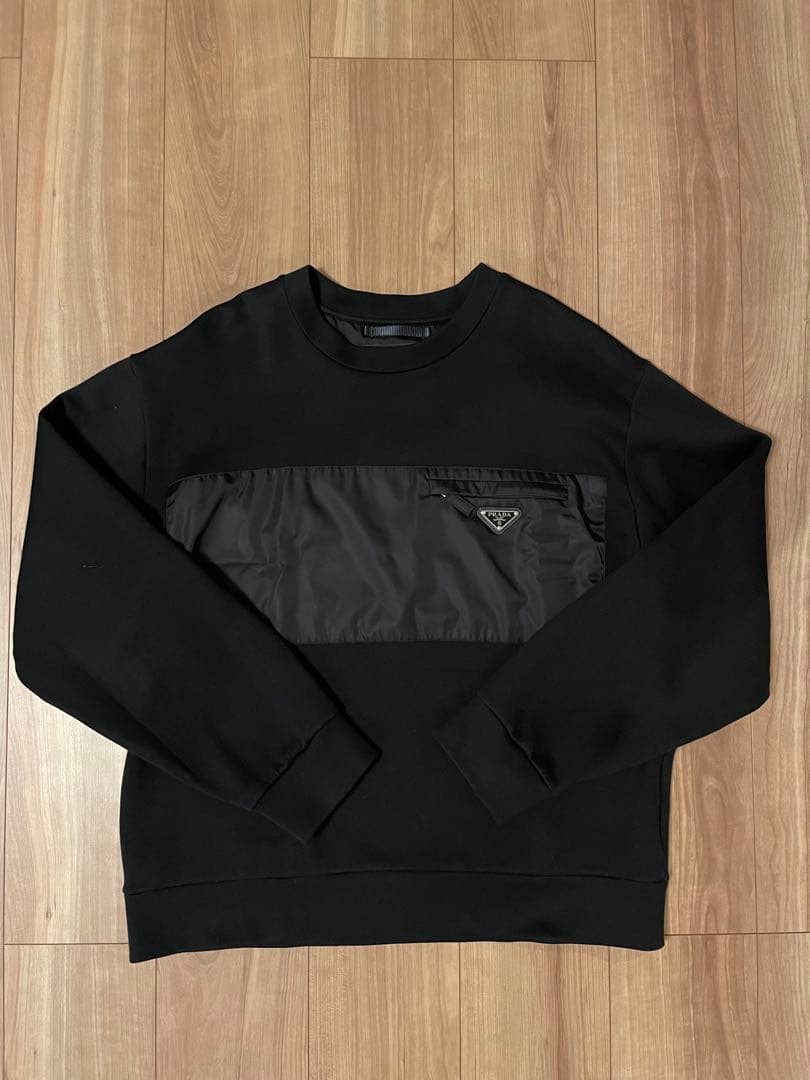 プラダ　スウェット　三角ロゴ　Re-Nylon PRADA トレーナー　ニット