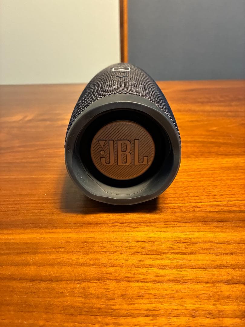 JBL CHARGE4 Bluetoothスピーカー 防水　美品　動作確認済み