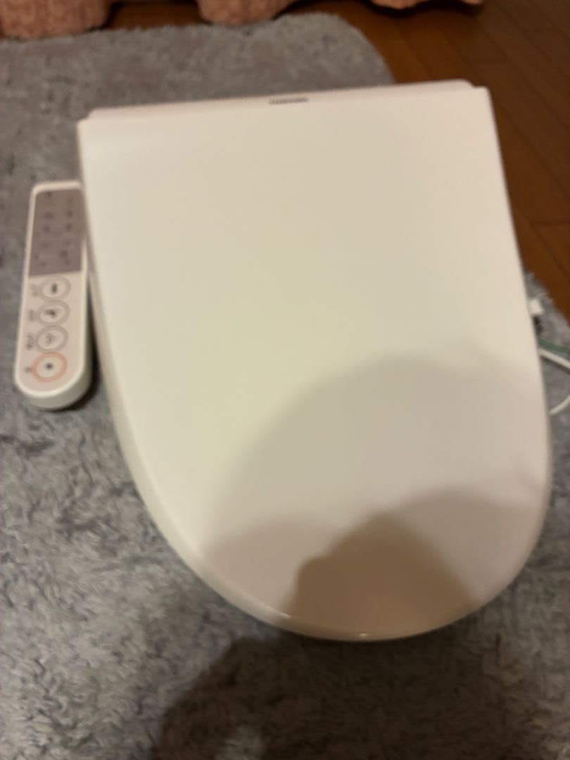 中古　TOSHIBA 温水洗浄便座 SCS-T160S 2024年製