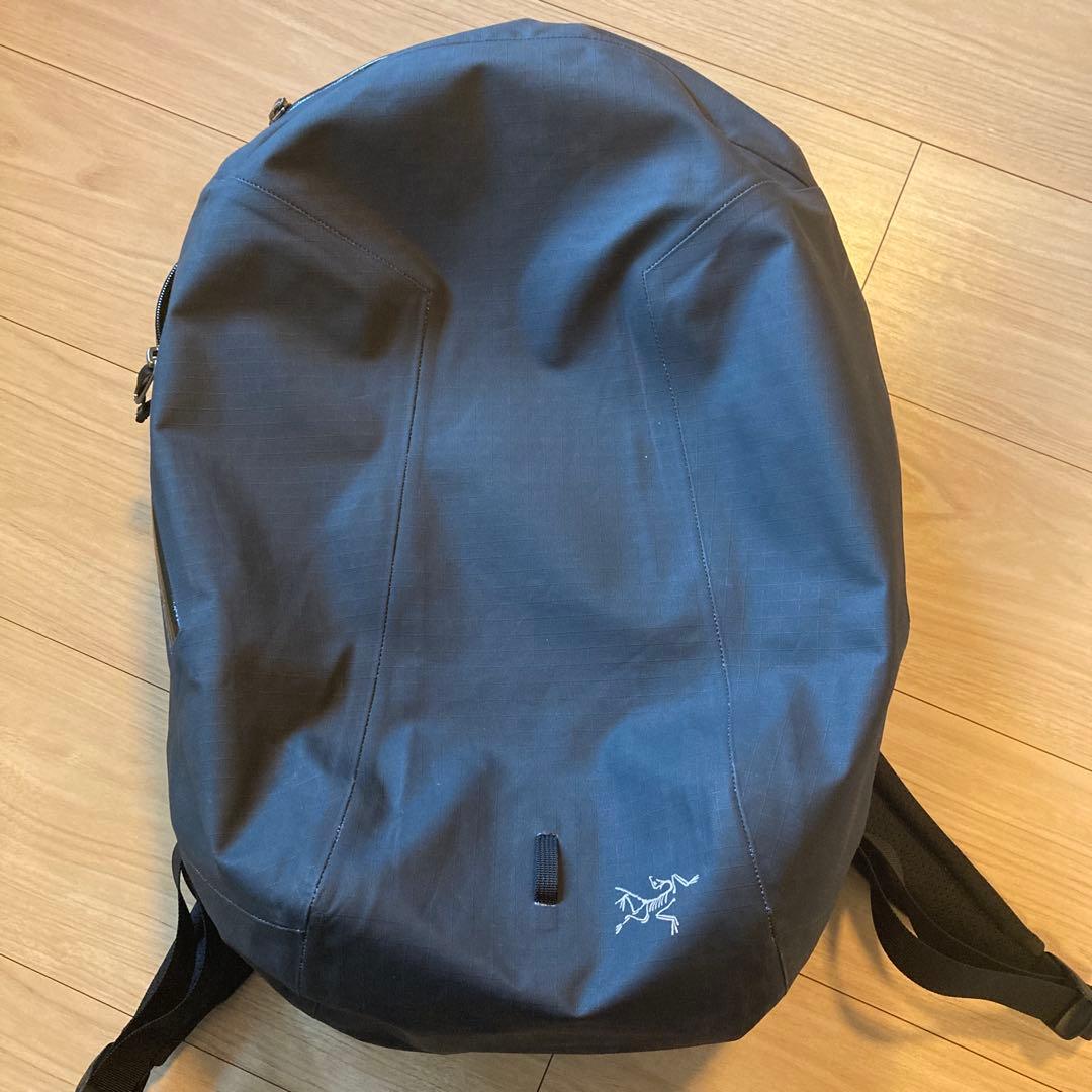 【美品】Arc'teryx ブラックバックパック